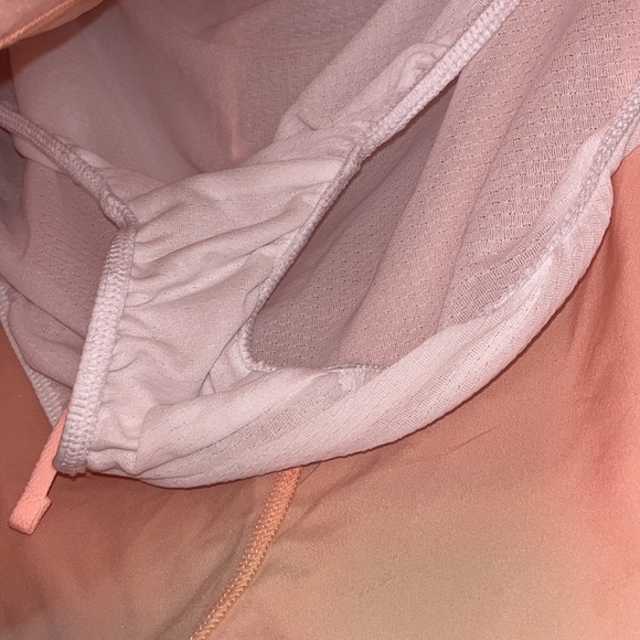 Under Amour Loose Heatgear Shorts - Picture 2 of 6